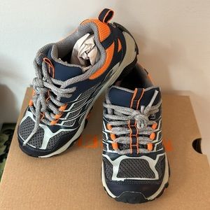 Merrell * Youth * Boys * unisex * Hiking Athletic Shoes *